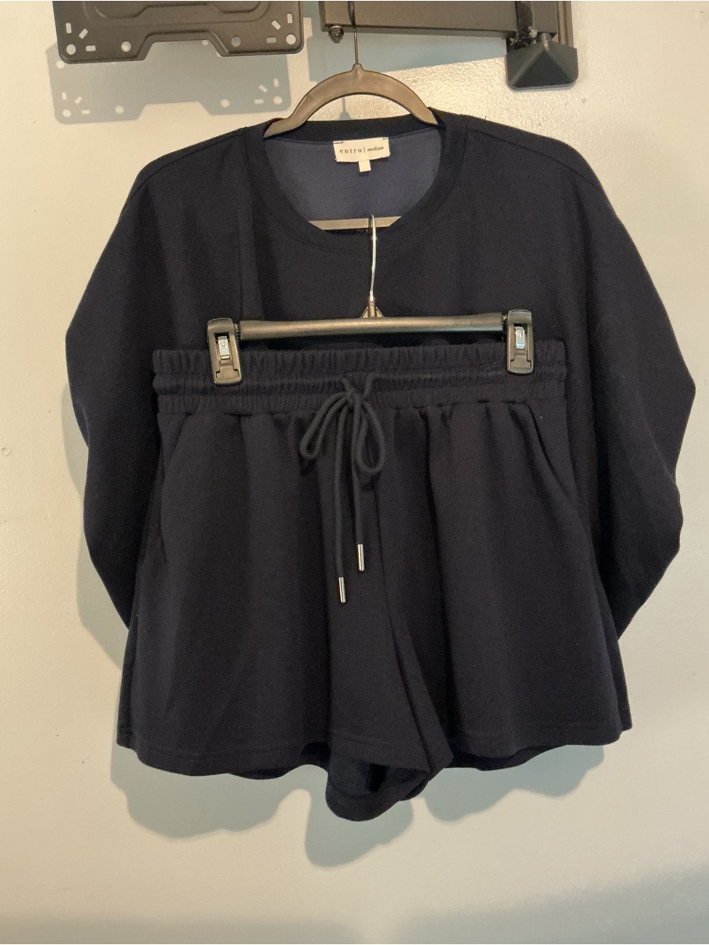 entro Women's navy blue bubble top with matching shorts